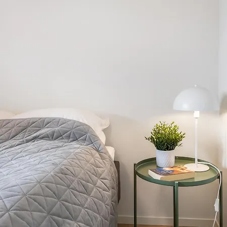 Apartment Cozy And Modern Near Centre