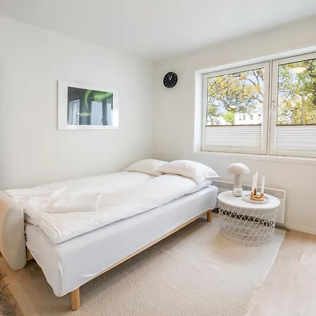 Cozy And Modern Near Centre *